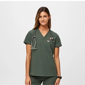 Figs Caterina scrub top - moss
